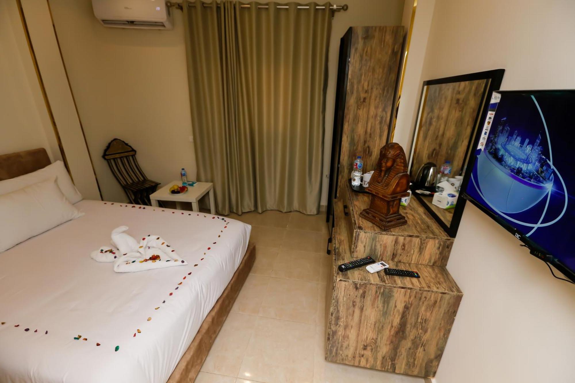 Amun Pyramids View Hotel Cairo