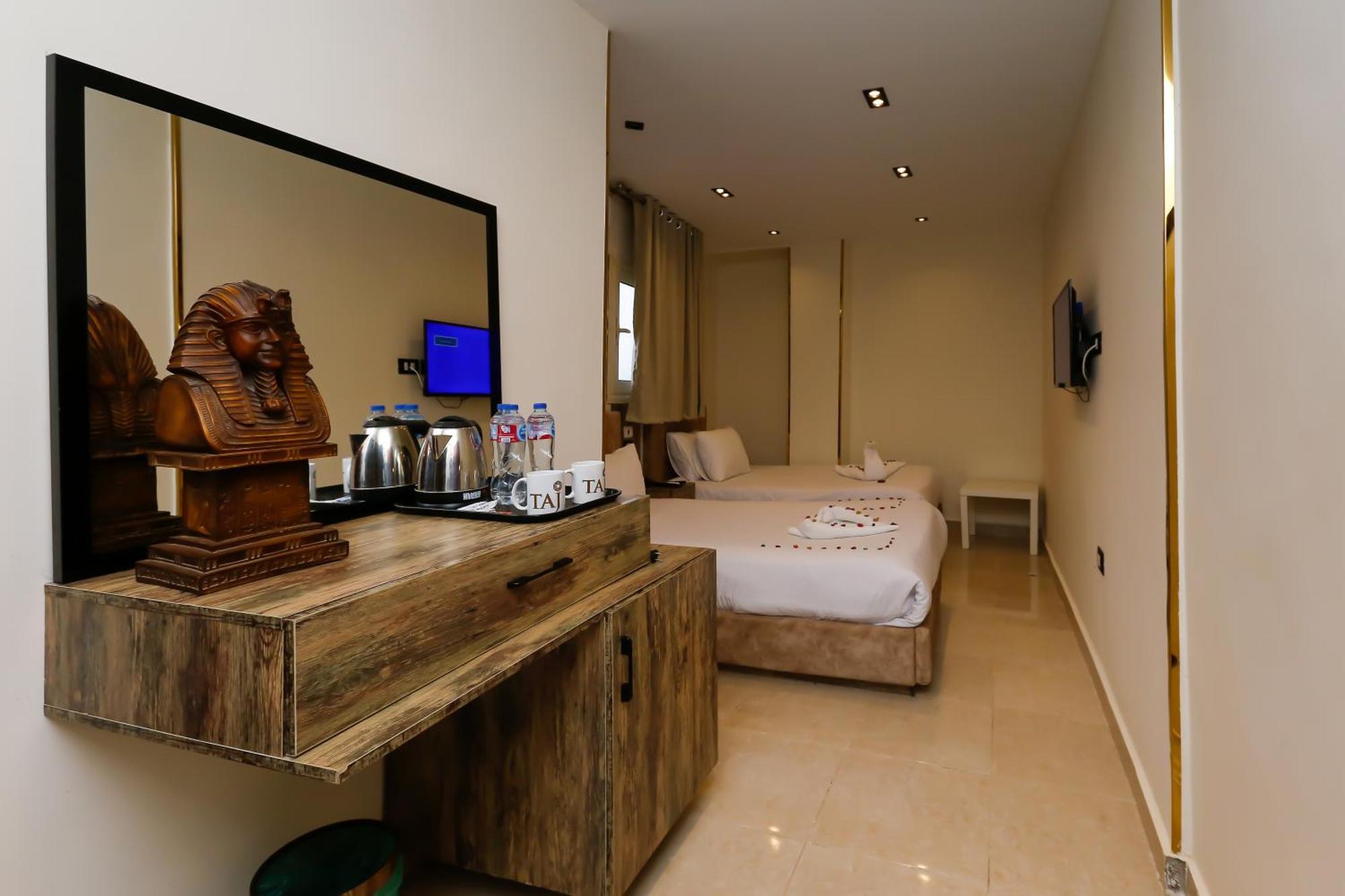 Hotel Amun Pyramids View *