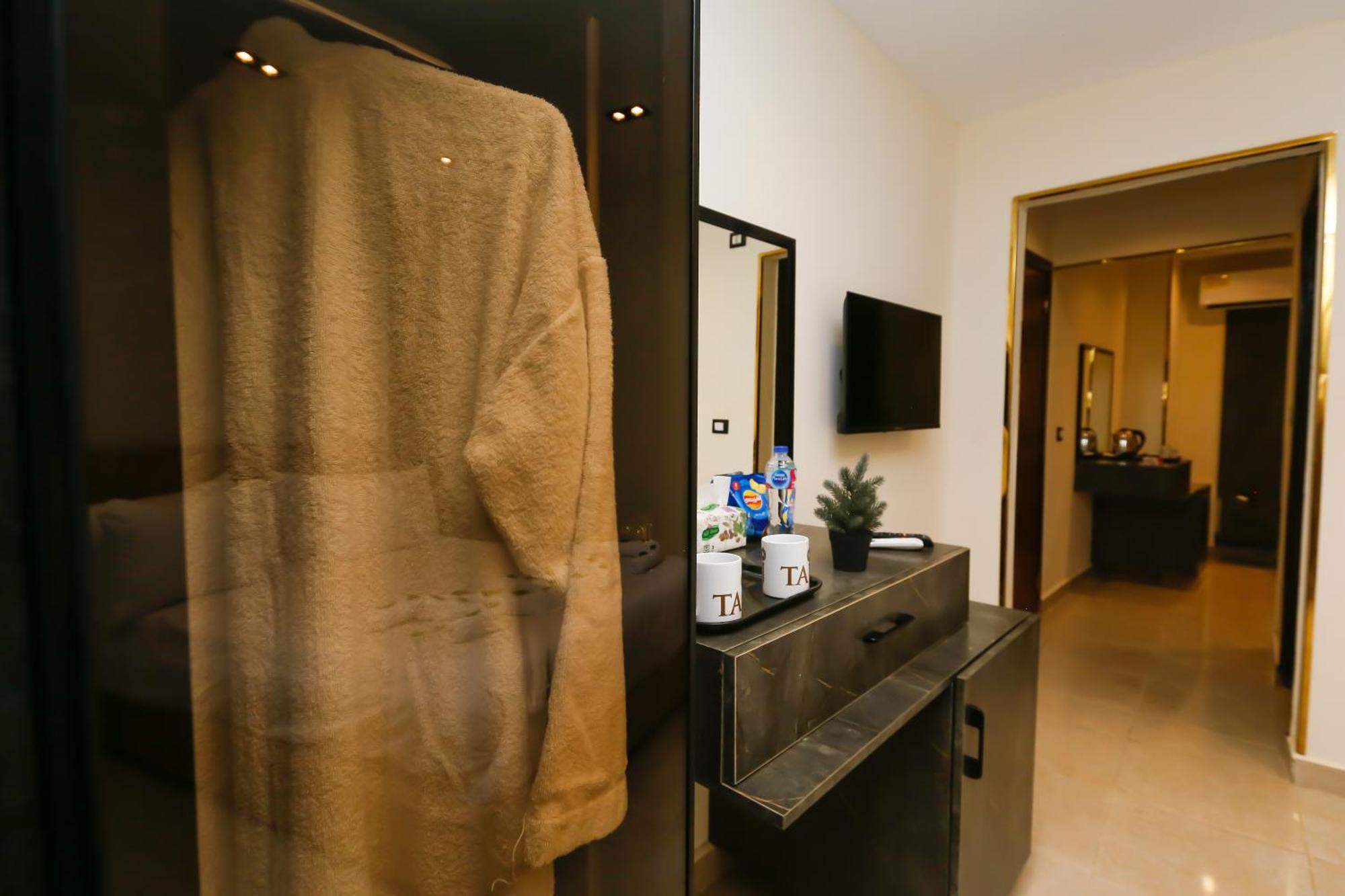 Amun Pyramids View Hotel