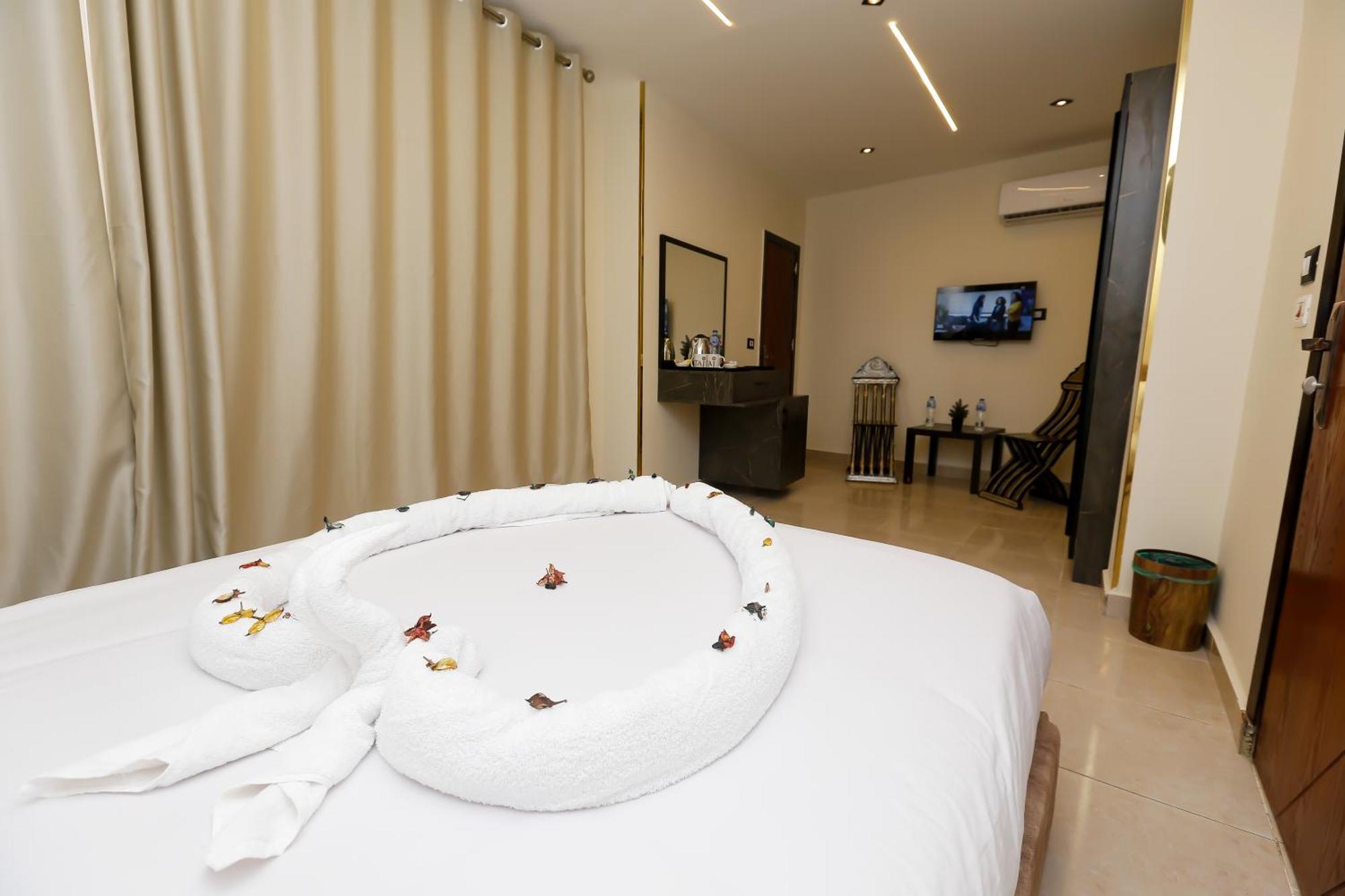 Amun Pyramids View Hotel